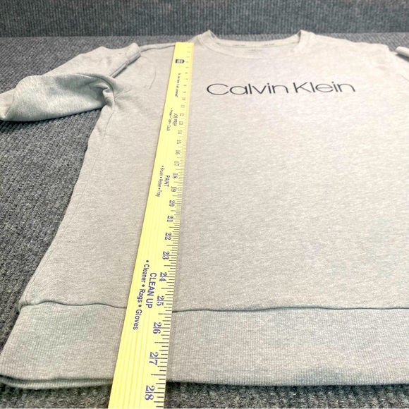 Calvin Klein Sweatshirt Size Large - Picture 5 of 5
